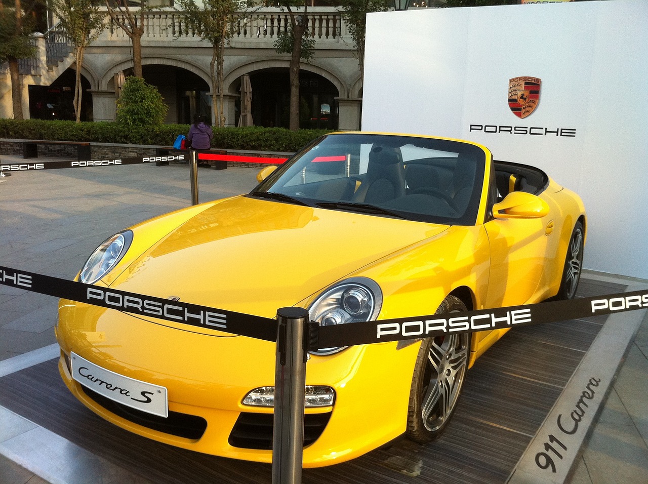 2024年澳门正版免费资本车，科技革新引领战略发展_轻巧便携型TH1857.8234K